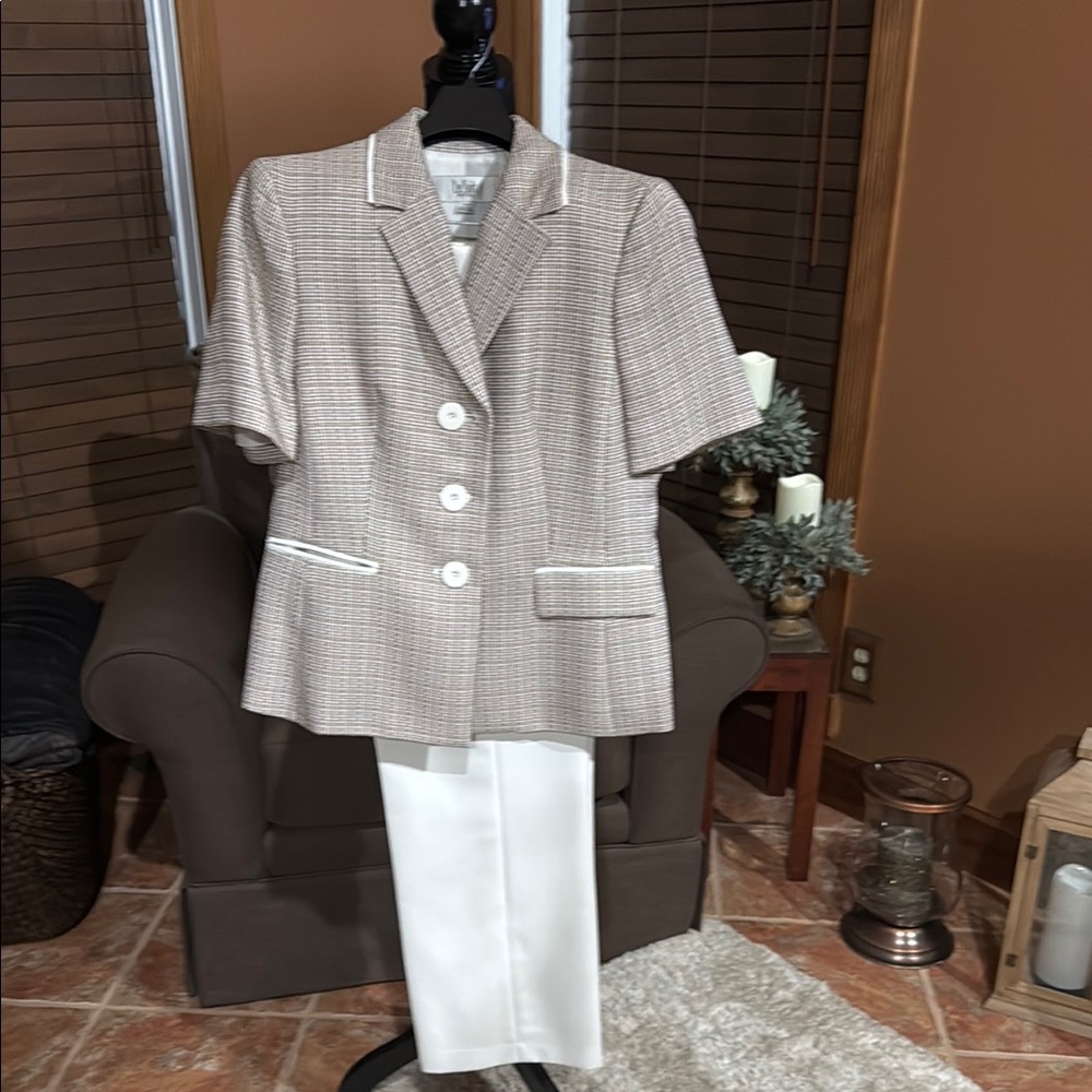 Le Suit Taupe and White Tailored Suit